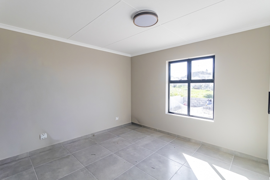 3 Bedroom Property for Sale in Hoogland Western Cape